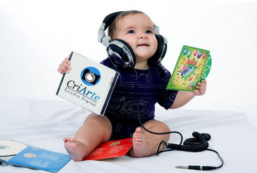 Âm nhạc giúp bé phát triển trí tuệ