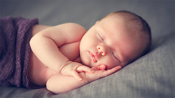 Tập cho bé thói quen ngủ đúng giấc